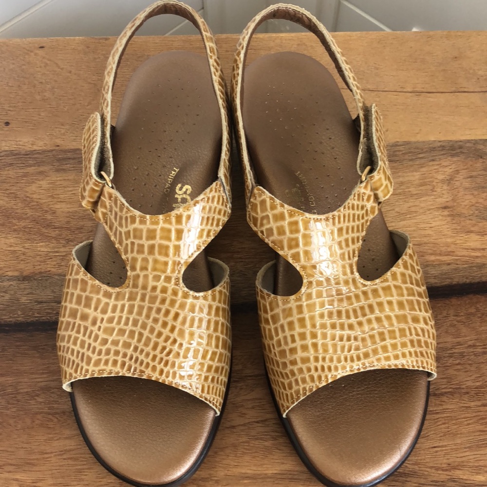 SAS Suntimer Croc Embossed Sandals - Picture 5 of 17